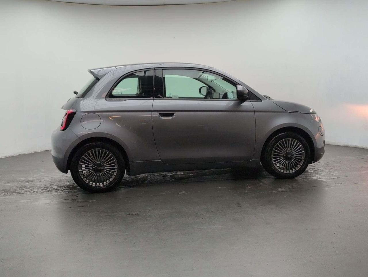 Fiat 500E 